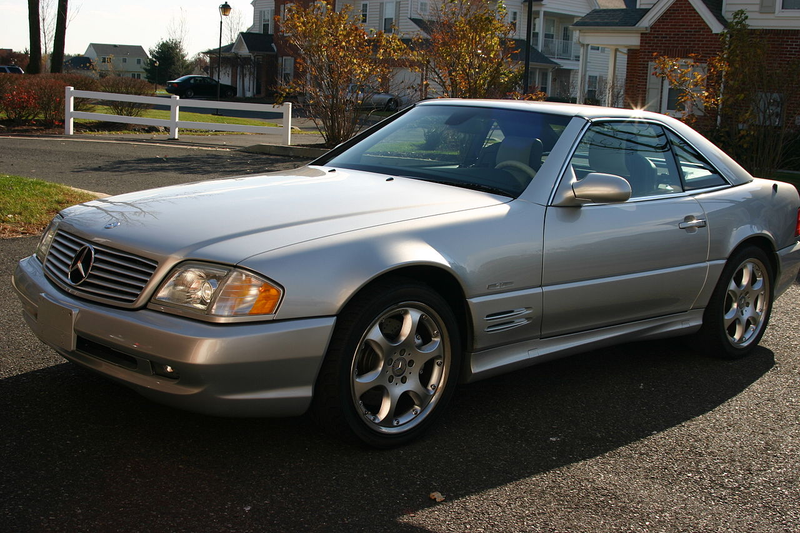 Illustration for article titled Why I love me a 90's Merc SL